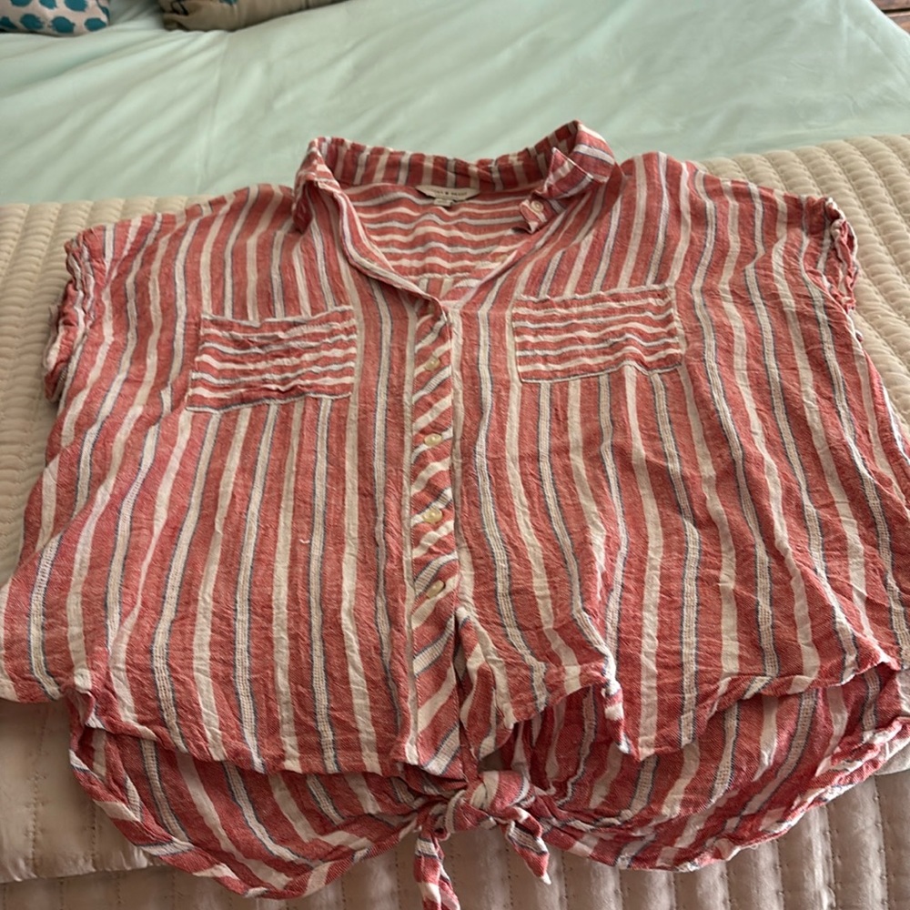 Lucky brand M open back button down